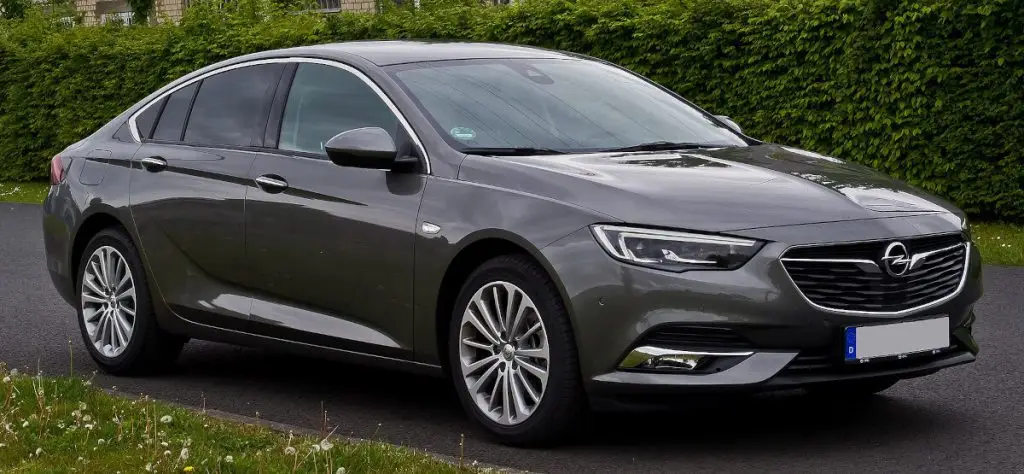 Opel Insignia B Grand Sport przed liftingiem