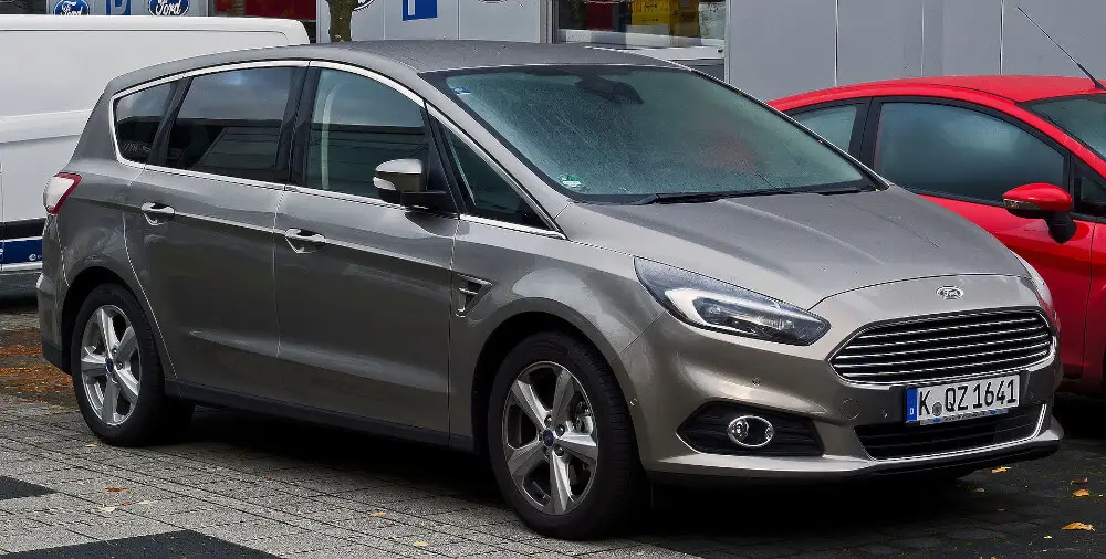 Ford S-Max II przed liftingiem